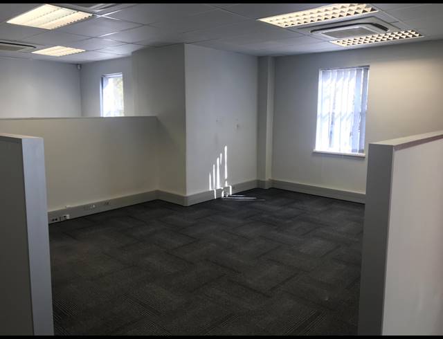 182M² OFFICE TO LET IN TYGER VALLEY